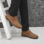 کفش مردانه کد arya رنگ عسلی تیره